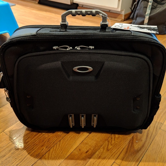 oakley home office bag